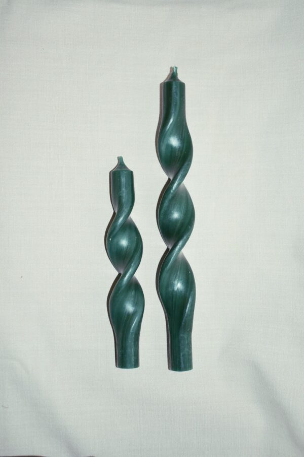 Twisted candle | apple green