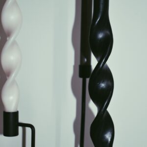 Twisted candle | black