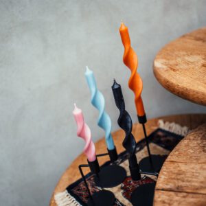 Twisted candle | black