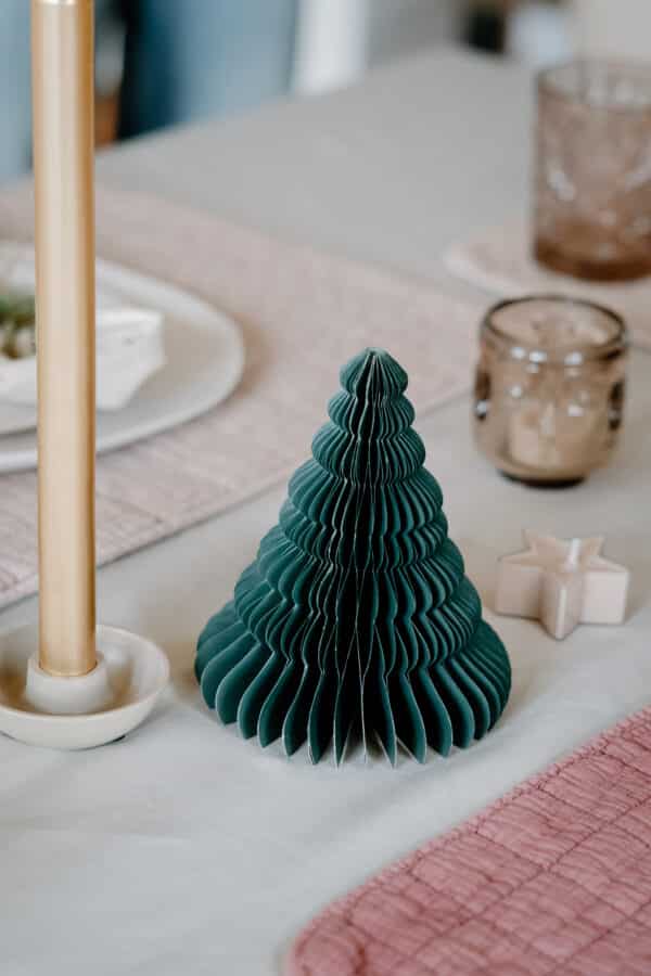 Papieren kerstboompje groen | 15 cm